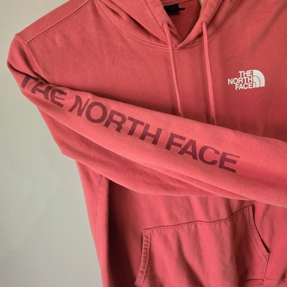 The North Face Mens XXL Hoodie Faded Red Sleeve Logo Pullover Sweatshirt Athlete
